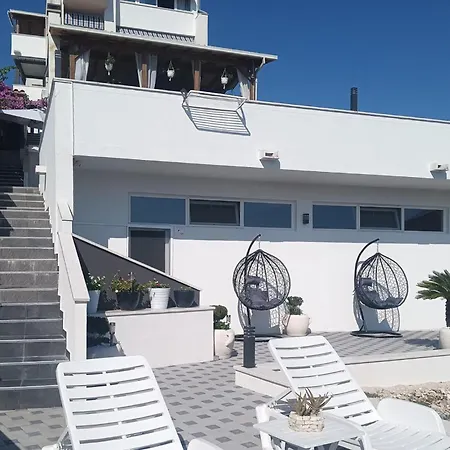 Awesome In With View Apartman Klek