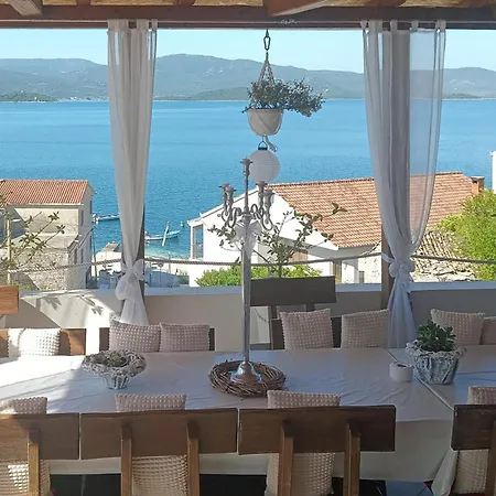 Awesome In With View Apartman Klek